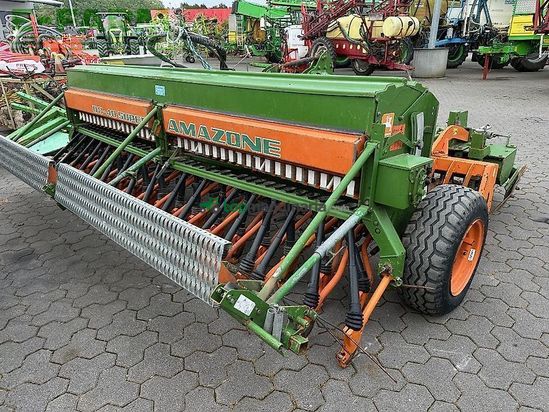 Sembradora - Amazone - ke 402 + d8-40 super