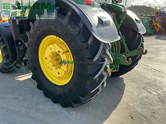 Tractor agrícola - John Deere - 6215r premium edition tractor (st26204)