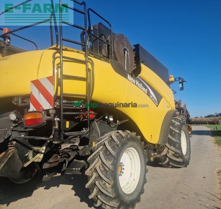 Cosechadora de Cereal - New Holland - cr980