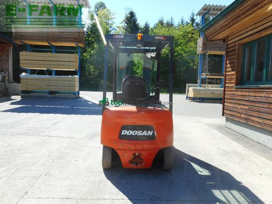 Elevadora - Doosan - b30x-5 triplex + ss + 4. kreis