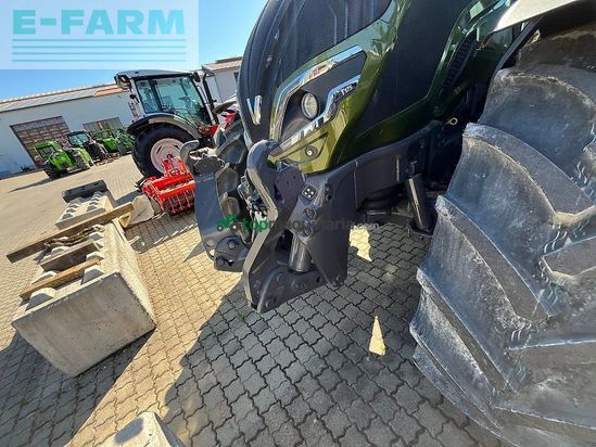 Tractor agrícola - Valtra - t 175 a mit fk und rüfa