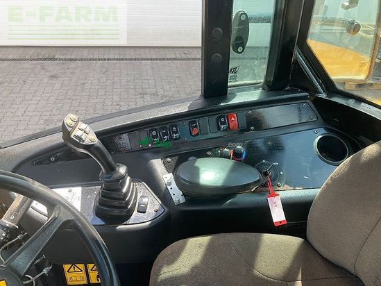 Minicargadora - JCB - tm220