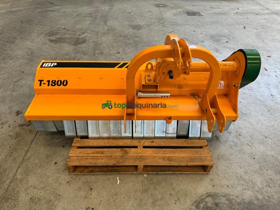 Trituradora  SERRAT modelo T-1800.