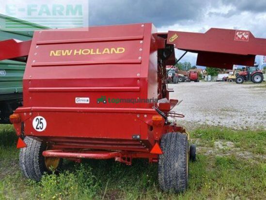 Empacadora gigant - New Holland - 548 cropcutter