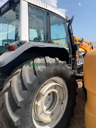 Tractor agrícola - Valtra -  6750-4 CON PALA