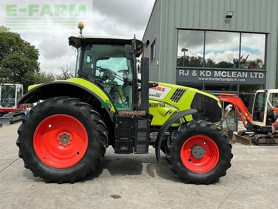 Tractor agrícola - Claas - 810 axion tractor (st27040)