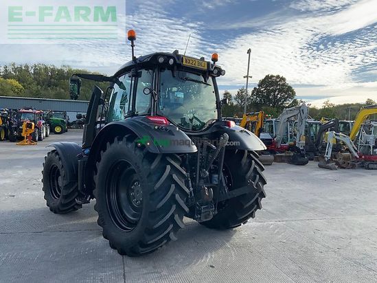 Tractor agrícola - Valtra - n135 active tractor (st27903)