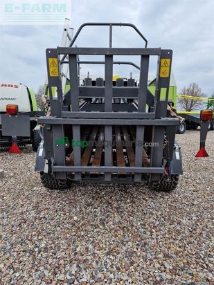 Empacadora gigant - Claas - quadrant 2200 756d