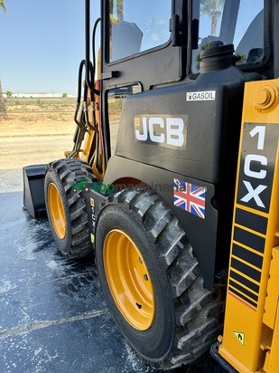 Mini Retro Mixta Jcb 1cx premium cabina cerrada 