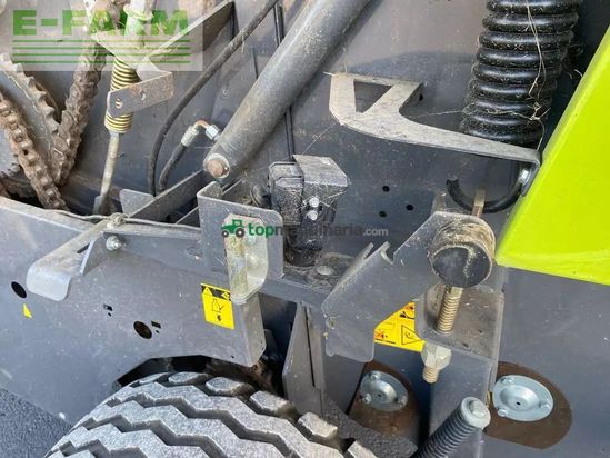 Empacadora gigant - Claas - rollant 520rf 2000 bottes
