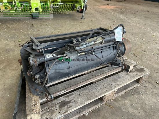 Cosechadora de Cereal - Claas - jaguar 890 mit kemper 360 und pu