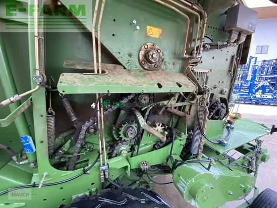 Empacadora gigant - Krone - comprima f155xc