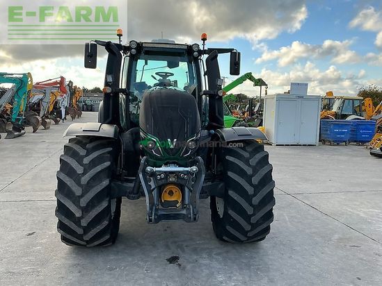 Tractor agrícola - Valtra - t254 versu tractor (st26250)