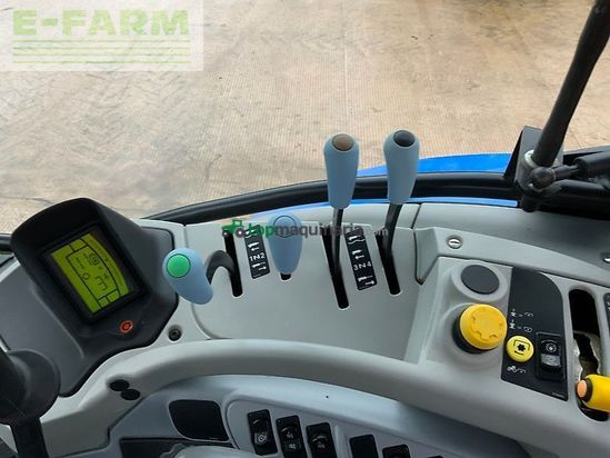 Tractor agrícola - New Holland - t7.210 tractor (st25435)