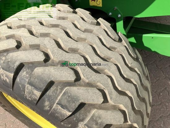 Empacadora gigant - John Deere - v461m - paket für rundballenpr