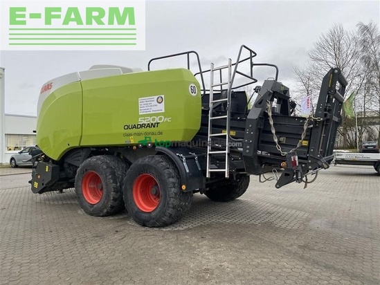 Empacadora gigant - Claas - quadrant 5200 fc tandem