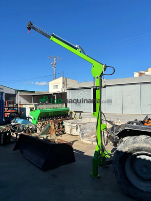 Pluma hidráulica agricola con gancho homologado de 2000kg