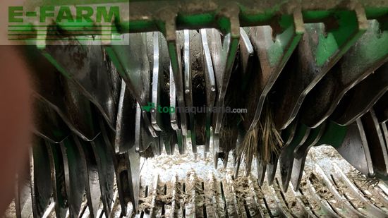 Empacadora gigant - John Deere - V461R