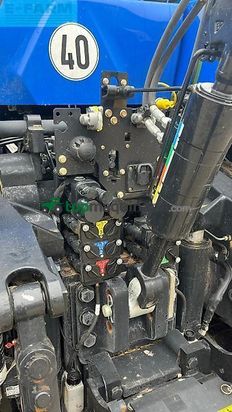 Tractor agrícola - New Holland - t 8.435 uc smarttrax UC