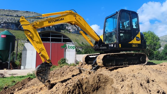 Excavadora - R60-7 