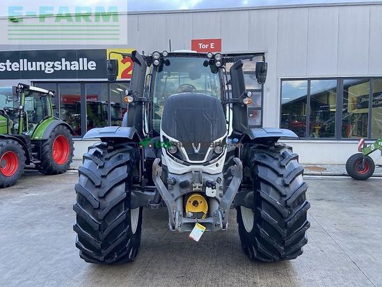 Tractor agrícola - Valtra - t215 direct