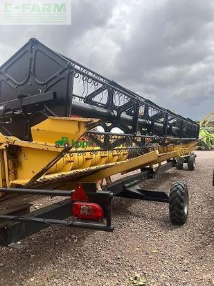 Cosechadora de Cereal - New Holland - cr 980