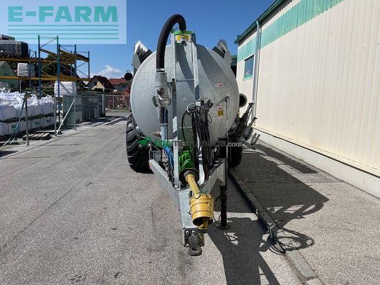 Cisterna - Bauer - v 81 mit schleppfix sfa 9