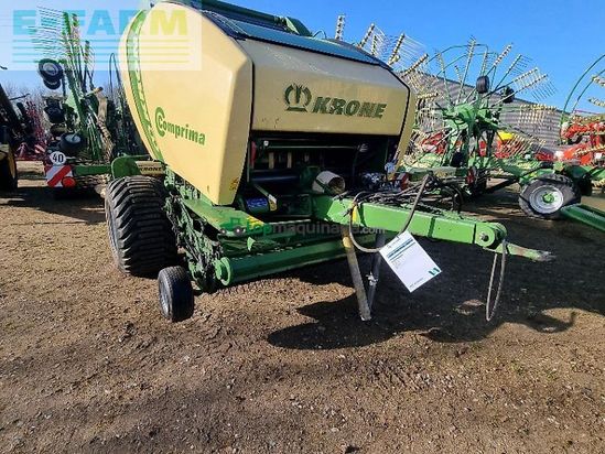 Empacadora gigant - Krone - comprima v 150 xc