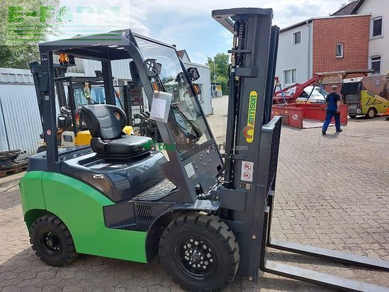 Elevadora -  - pfd25.33-ii 2,5t dieselstapler mit seitenschieber