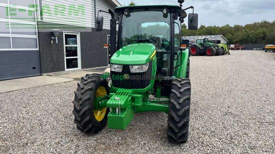 Tractor agrícola - John Deere - 5075e med aircondition og vendegear