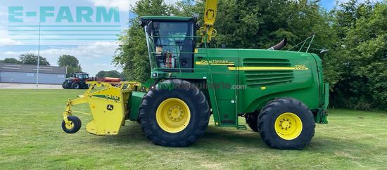 Cosechadora de Cereal - John Deere - 7700