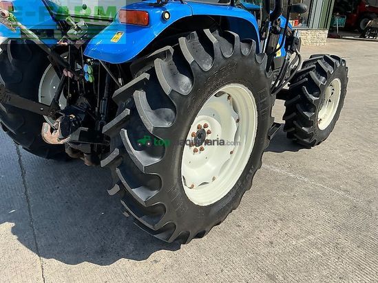 Tractor agrícola - New Holland - t5050 tractor (st27259)