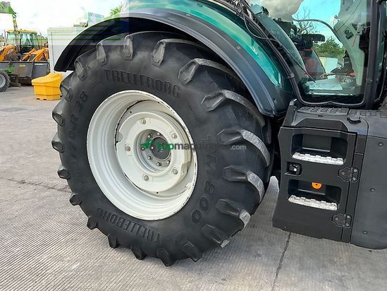 Tractor agrícola - Valtra - t254 versu tractor (st26250)