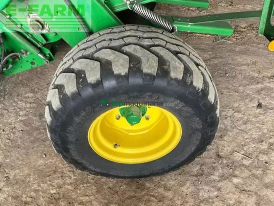 Empacadora gigant - John Deere - 864