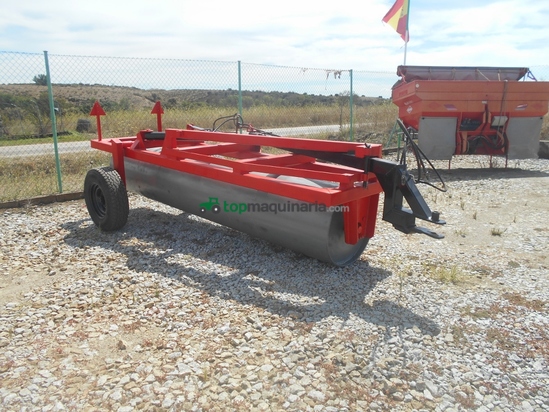 Rodillo y rulo - Llorente - 4 metros hidraulico