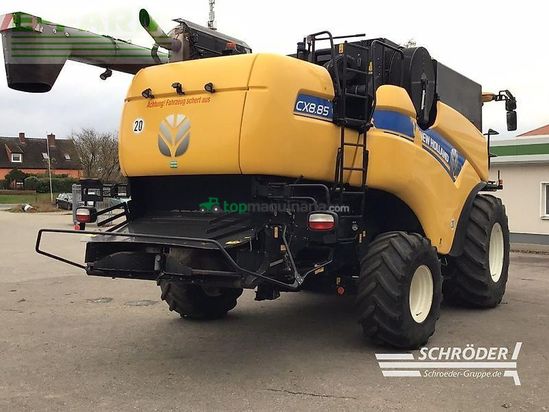Cosechadora de Cereal - New Holland - cx 8.85 + schneidwerk 7,60m
