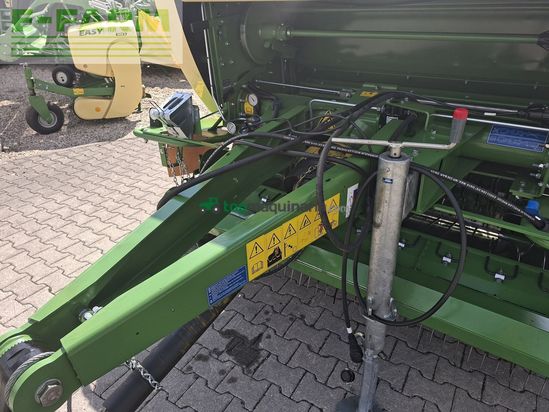 Empacadora gigant - Krone - fortima v 1500 mc