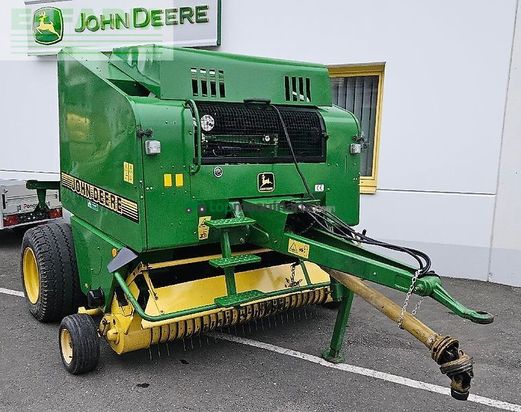 Empacadora gigant - John Deere - 575