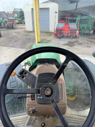 Tractor agrícola - John Deere - 8230