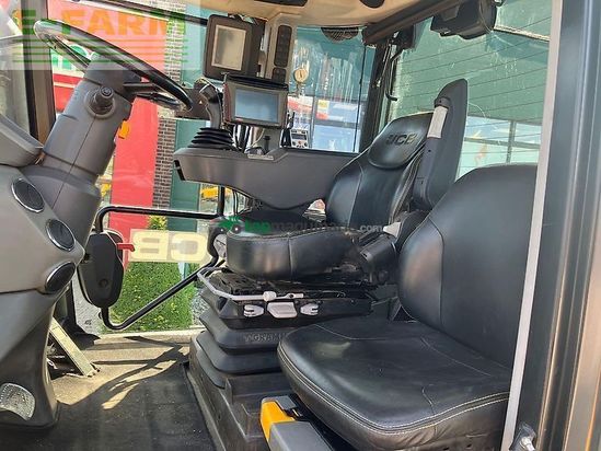 Tractor agrícola - JCB - 4220