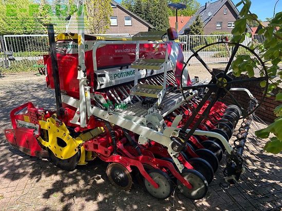Sembradora - Pöttinger - lion 302 + vitasem 302 add