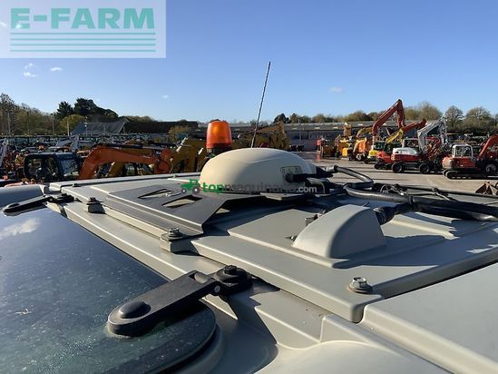 Tractor agrícola - Massey Ferguson - 8735 dyna vt tractor (st25013)