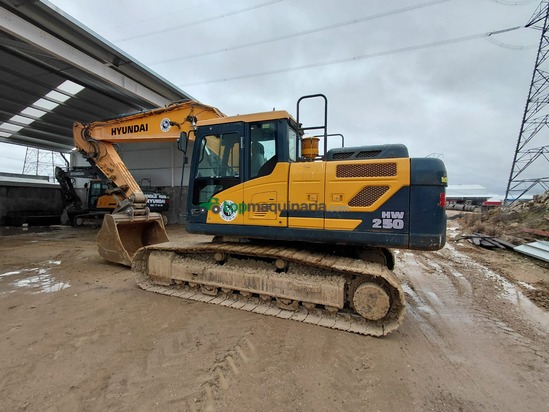 Excavadora HYUNDAI HX220L