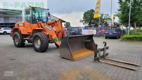 Minicargadora - Doosan - dl 200 mit waage