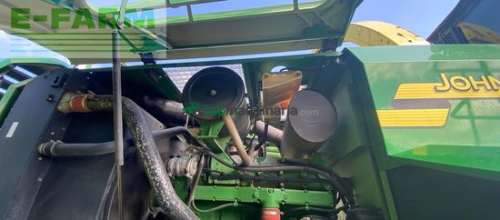Cosechadora de Cereal - John Deere - 7700