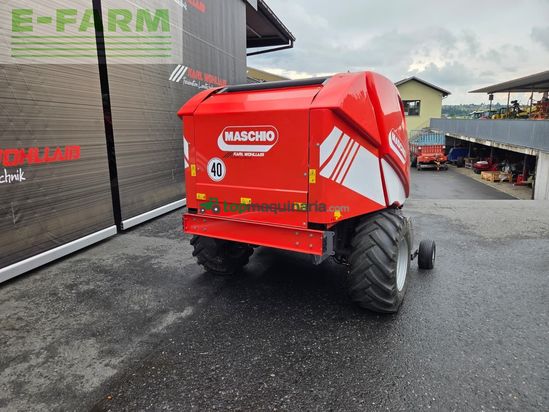 Empacadora gigant - Maschio - mondiale 110 htc
