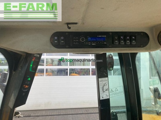Minicargadora - JCB - tm220t4a