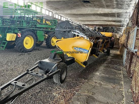 Cosechadora de Cereal - New Holland - cr 8.90