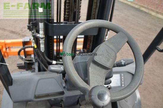Elevadora - Doosan - d35c-9