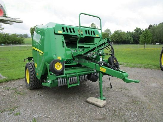 Empacadora gigant - John Deere - f441m